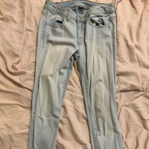 AEO Size 6 Light wash Denim